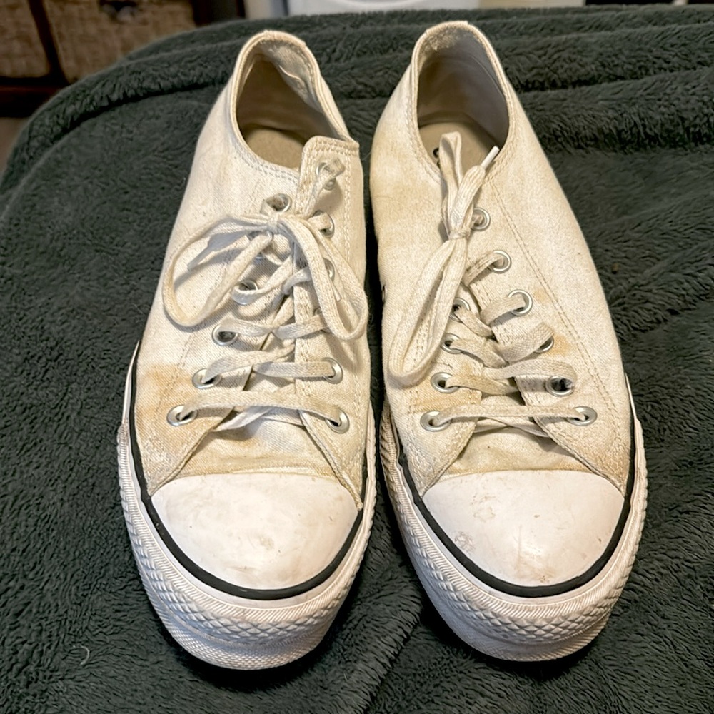 Platform, white, low top, size 10 converse